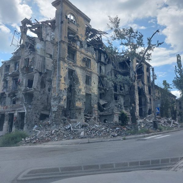 The city of Mariupol today. Support the refugees from Mariupol.